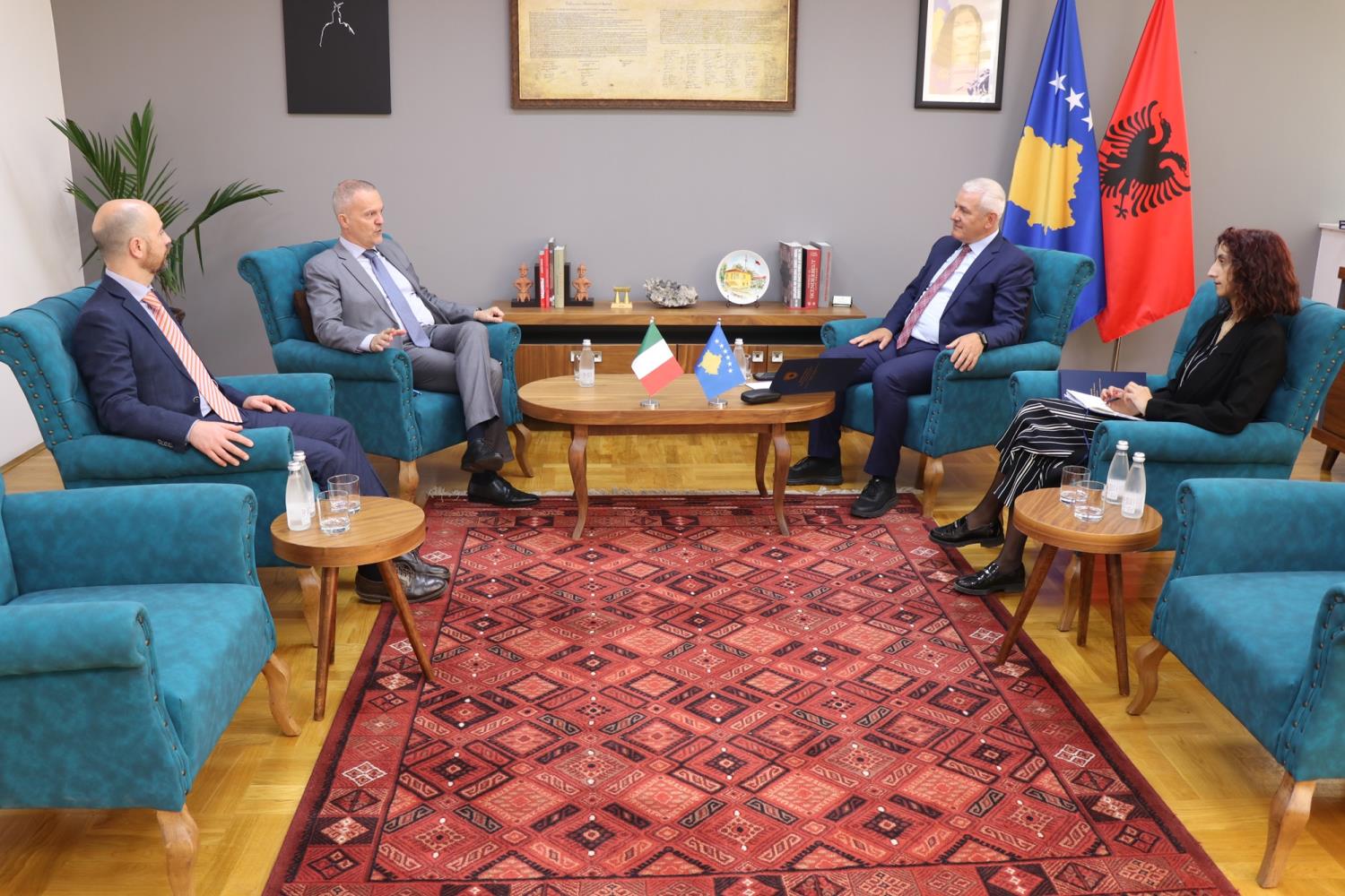 Minister Sveçla hosted the Italian Ambassador to the Republic of Kosovo Antonello De Riu in a meeting